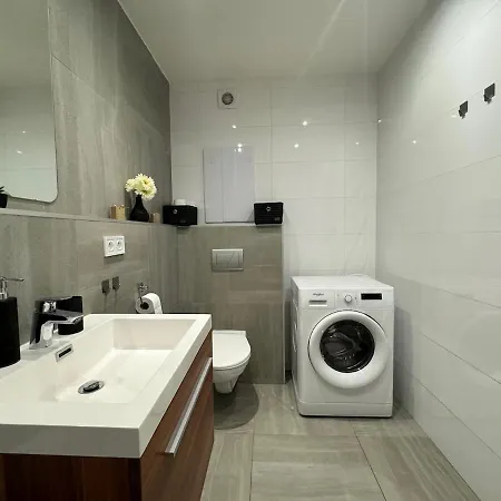 Center Apartment *