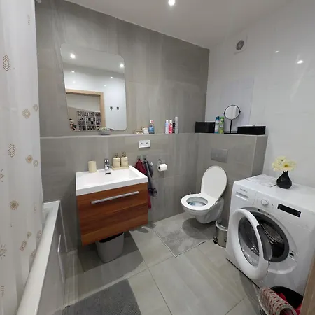 Center Apartman *